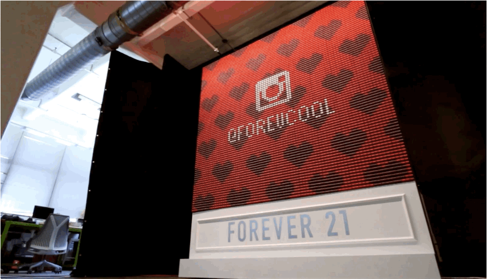 Forever 21: Instagram Powered Thread Screen Machine Facebook Launches (Aquila) Internet Drone. Campaigns of the World®