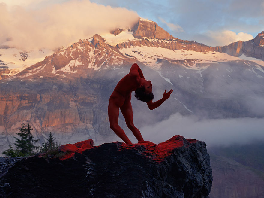 This-Swedish-Photographer-Captures-Mindblowing-Images-of-Dancers-in-Nature8__880