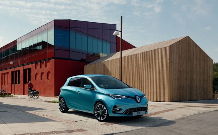 Renault zoe: 100% electric vehicle village