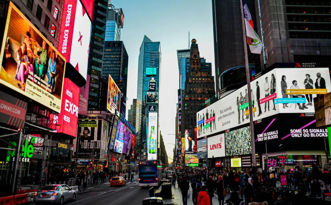 Digital Signage for marketing campaigns, Campaigns of the world