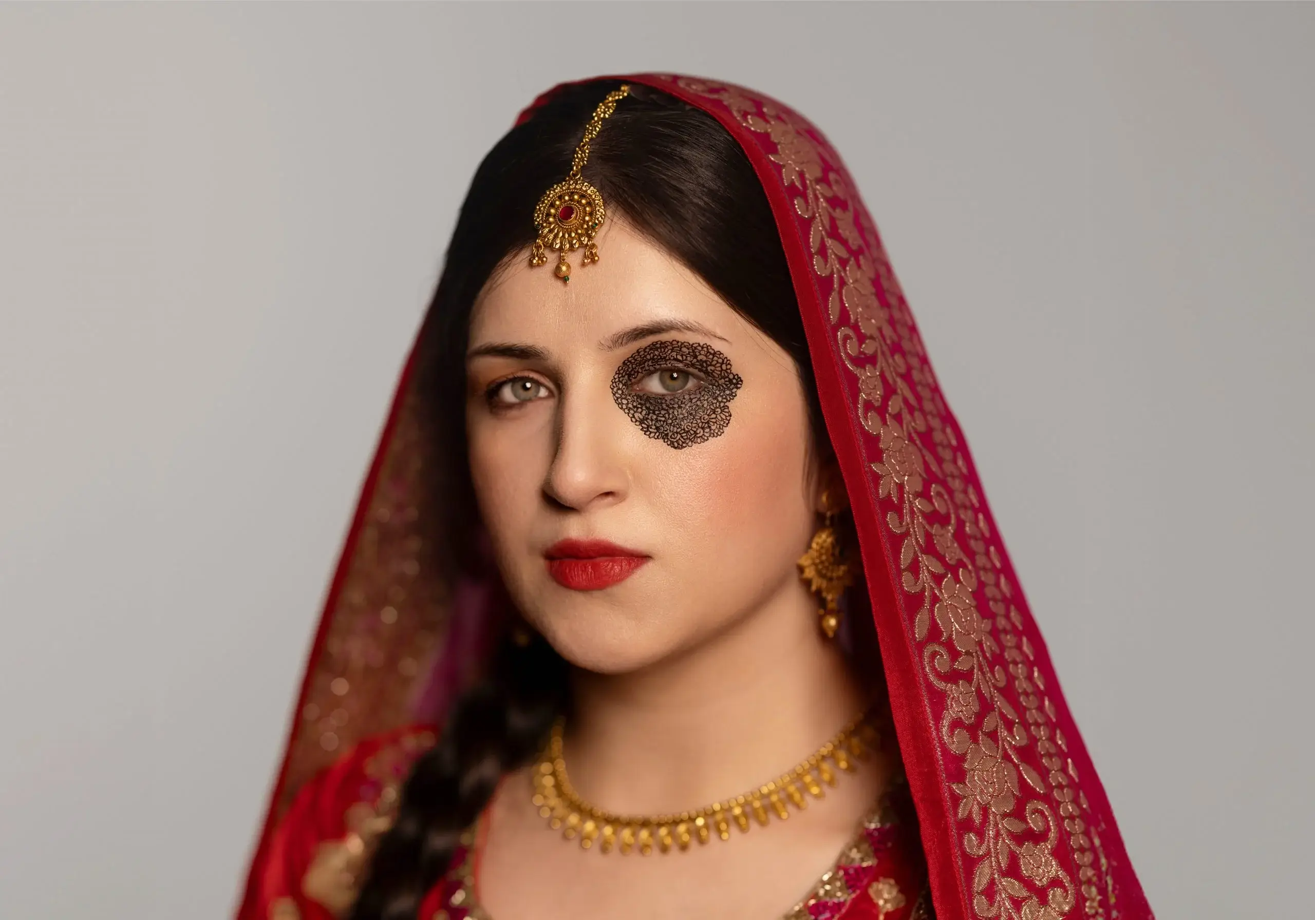InkVisible Turns Bridal Henna Into A Warning Against Domestic Violence 3 InkVisible campaign by UN Women uses henna marks on brides to raise awareness about domestic violence in Pakistan