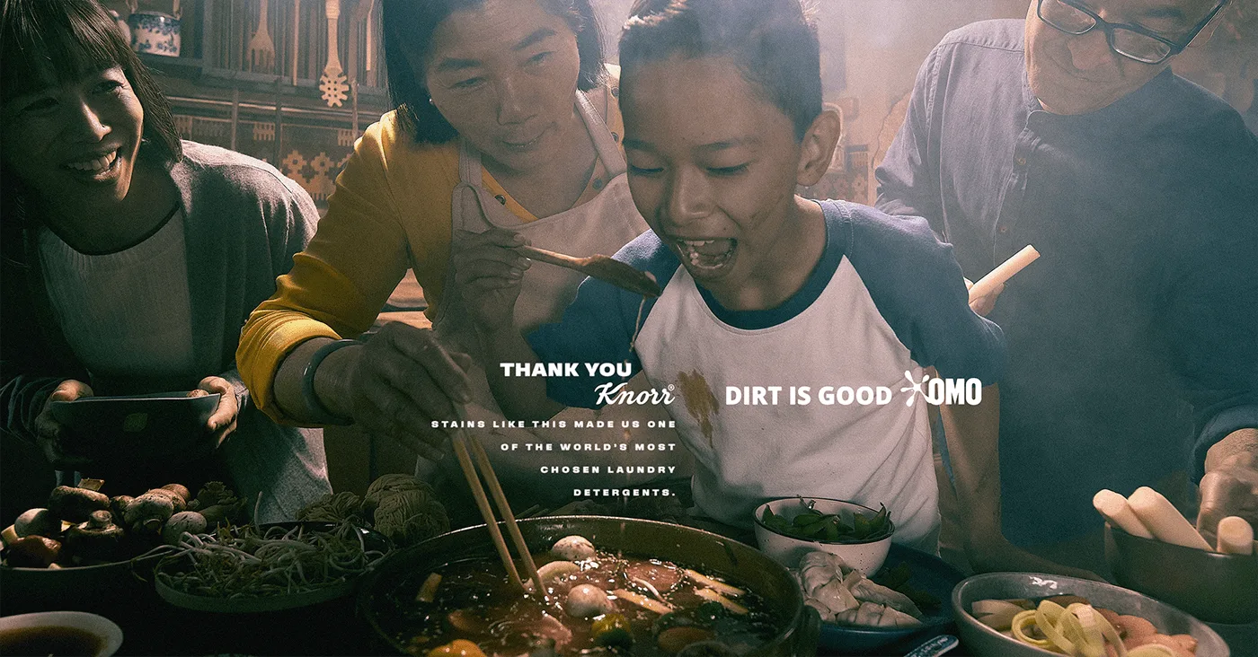 OMO Gratitude is Good China campaign print thanking Knorr for soup stains