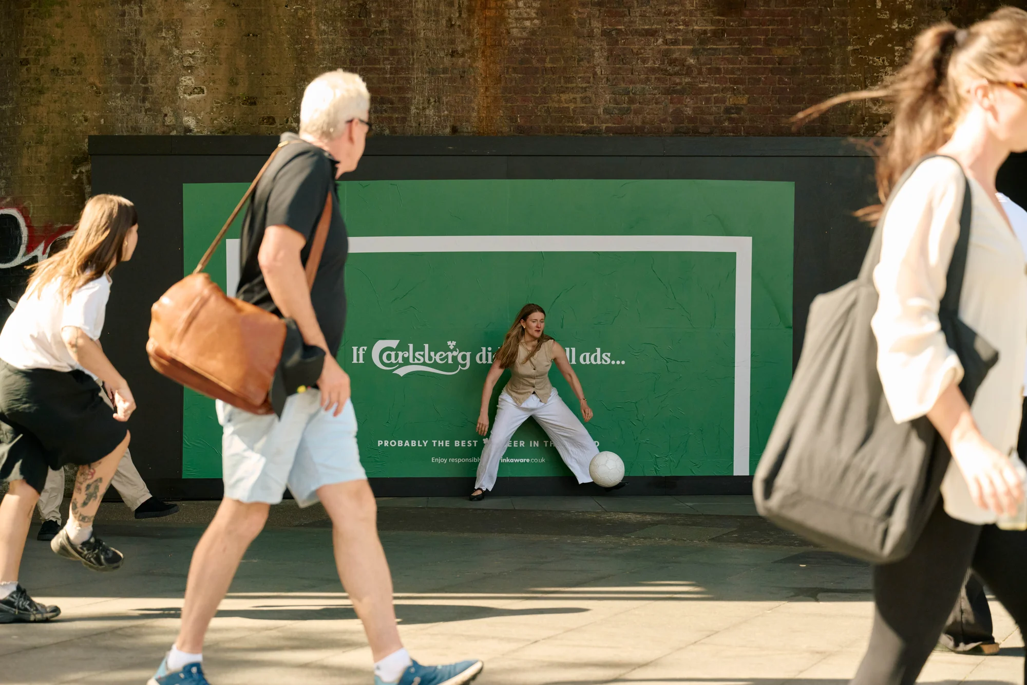 Carlsberg Goal Posters campaign turning outdoor posters into playable football goals